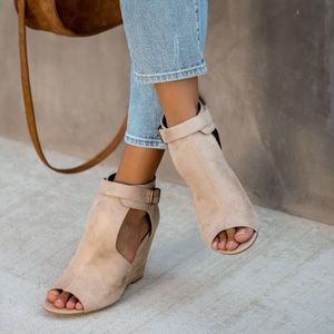 Faux Suede Peep Toe Wedge